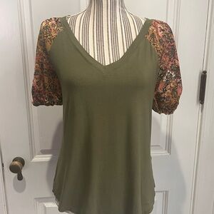 Olive Green Women's Top with Floral Sleeves small v neck tru self T301